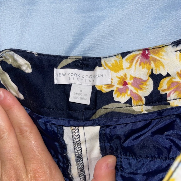 New York and Company-7th Avenue structured crop pant - Picture 2 of 4